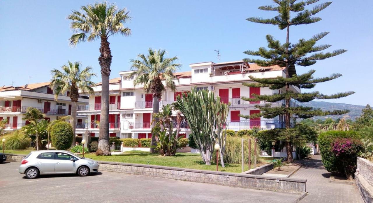 Aessebenessere Casavacanza Mascali Buitenkant foto